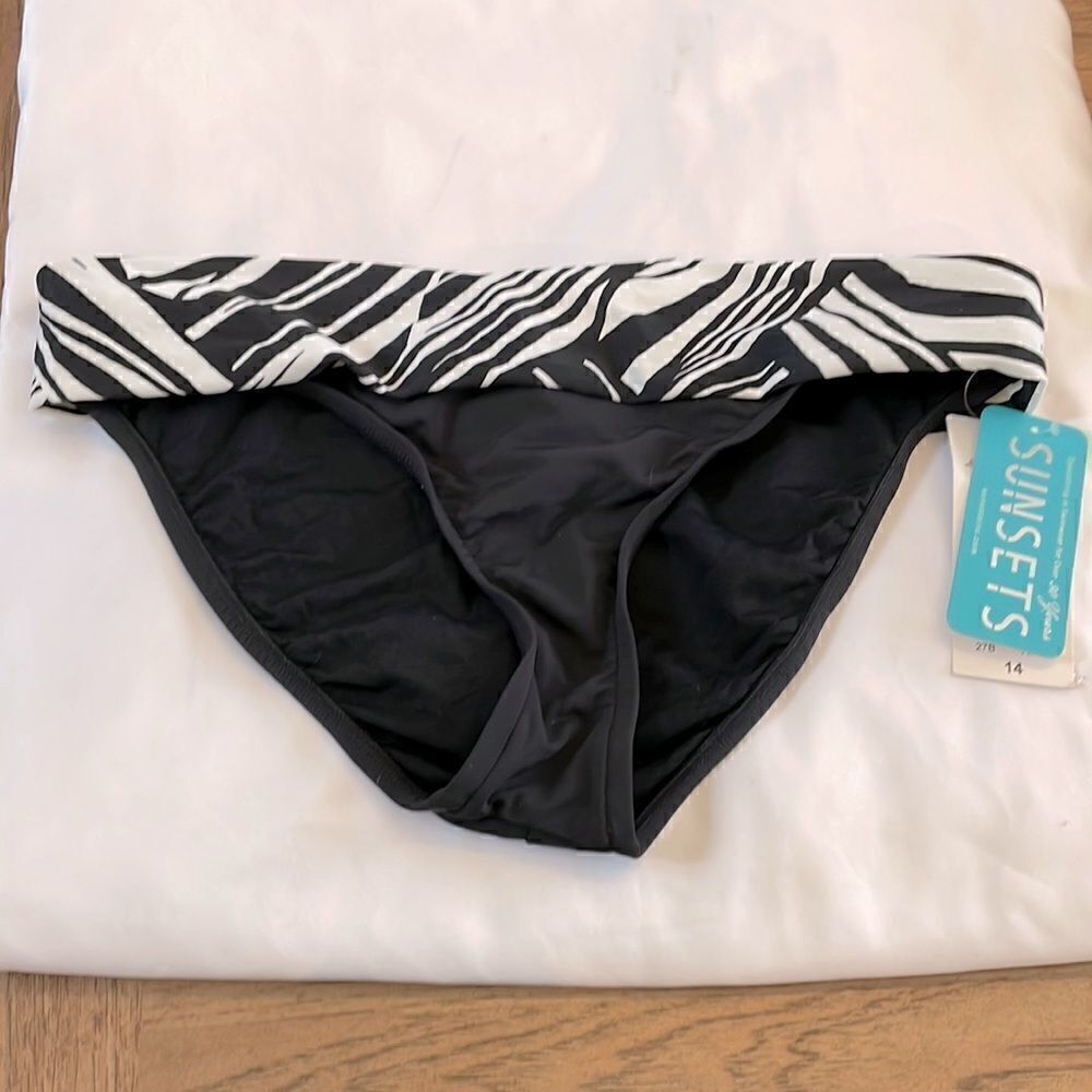 SUNSETS BLACK AND WHITE BIKINI BOTTOM.  FOLD OVER WAIST.  NEW WITH TAGS.